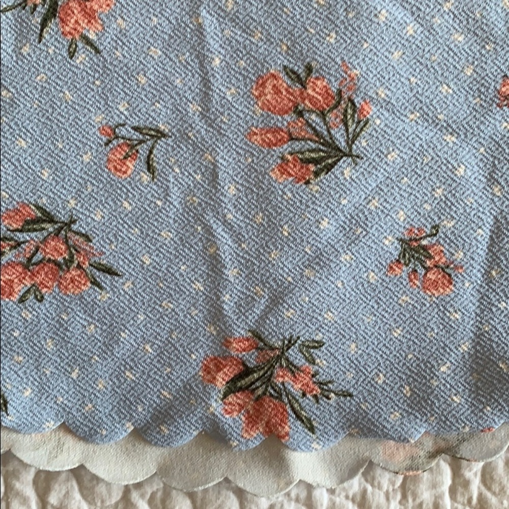 H&M Blouse - Picture 2 of 3